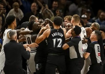 开云电子-网开一面？NBA官宣，罚单出炉，只罚款不禁赛，约基奇逃过一劫
